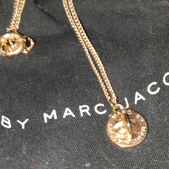 MARC BY MARC JACOBS rose gold turnlock pendant necklace - Picture 4 of 4